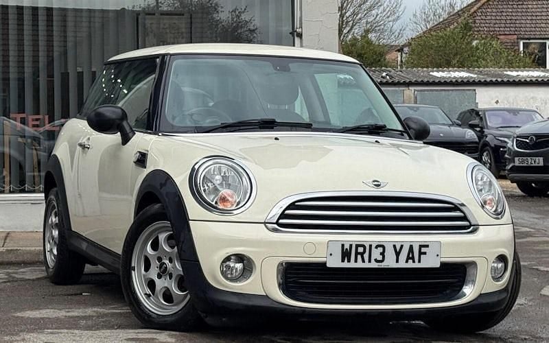 Used Mini ONE Hatch 98 HP (72 kW) 2013 White Hatchback