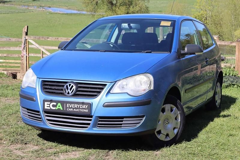 Used VW Polo 55 HP (40 kW) 2006 Blue Hatchback