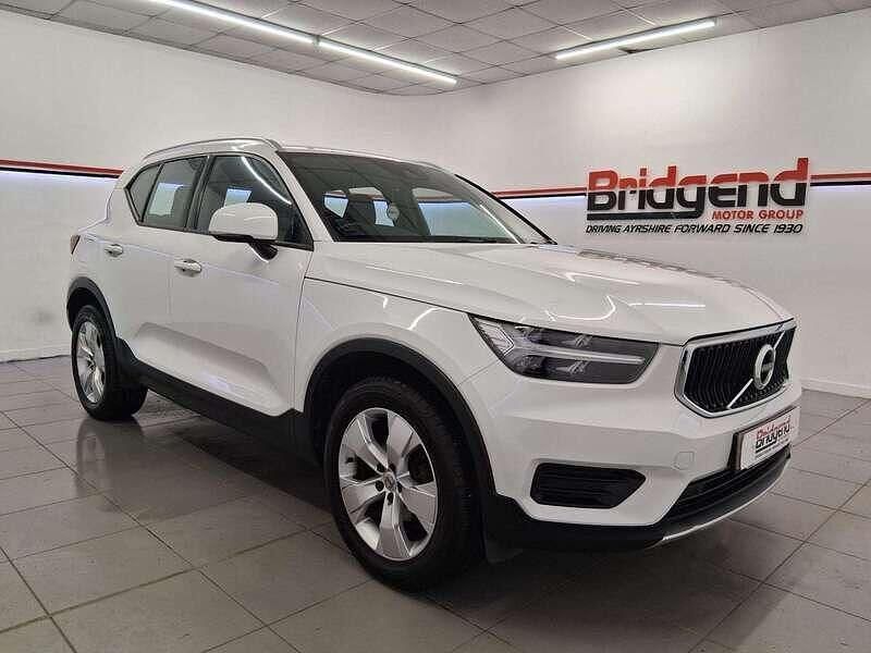 Used Volvo XC40 Momentum 2020 White SUV