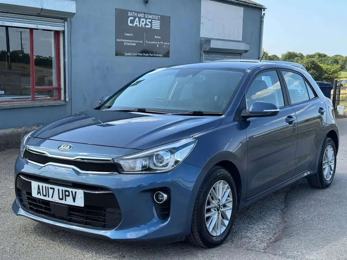Used Kia Rio 98 HP (72 kW) 2017 Blue Hatchback