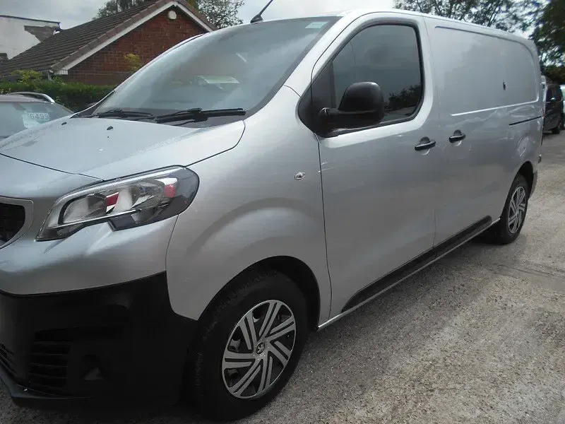 Used Peugeot Expert 2019 Silver Van