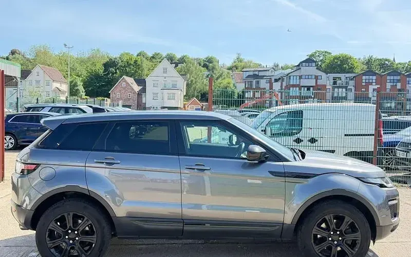 Used Land Rover Range Rover evoque SE 179 HP (131 kW) 2018 Grey SUV