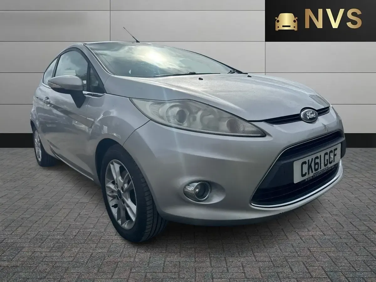 Usado Ford Fiesta Zetec 97 HP (71 kW) 2011 Citadino