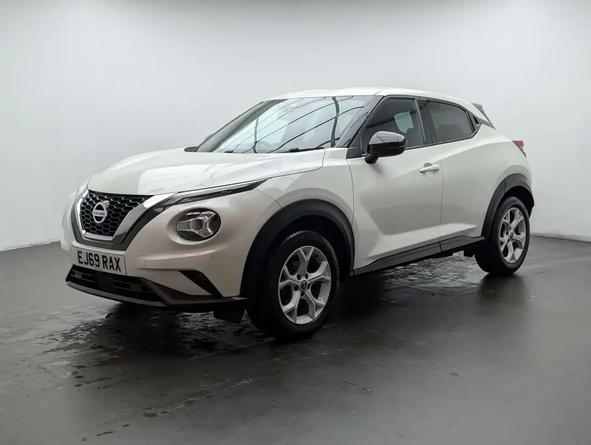 Begagnad Nissan Juke N-Connecta 2020 Vit SUV