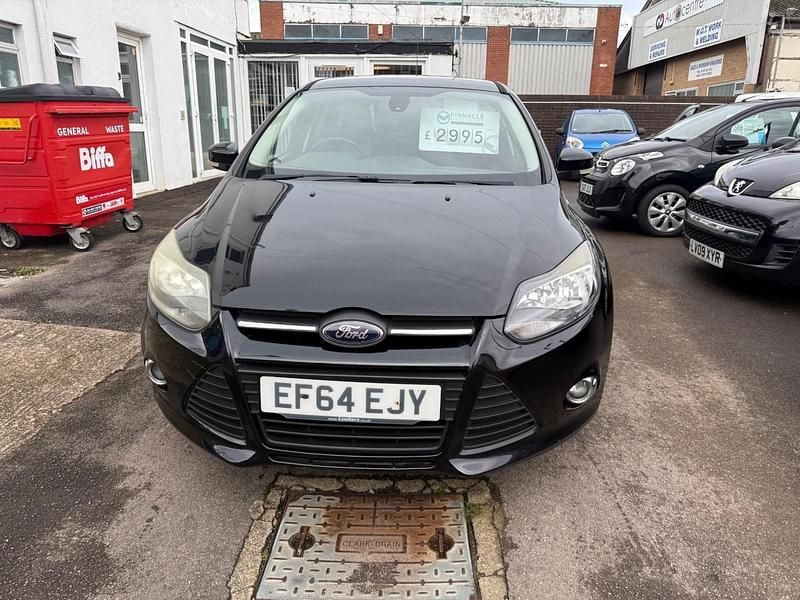 Used Ford Focus Zetec 125 HP (91 kW) 2014 Black Hatchback