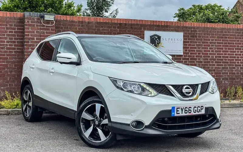 Used Nissan Qashqai N-Connecta 116 HP (85 kW) 2017 SUV