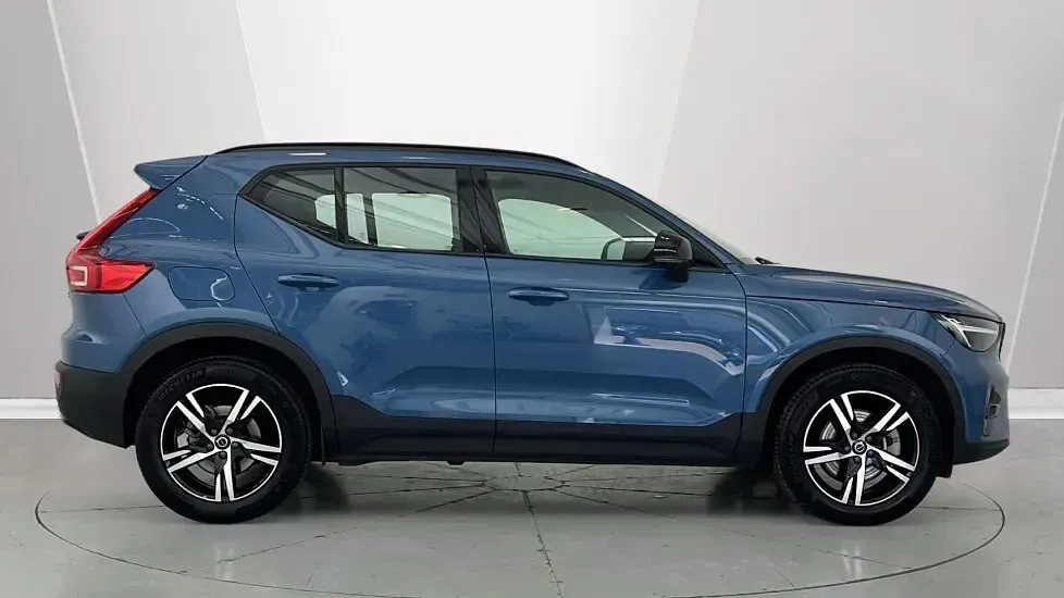 Used Volvo XC40 Plus 161 HP (118 kW) 2023 Blue SUV