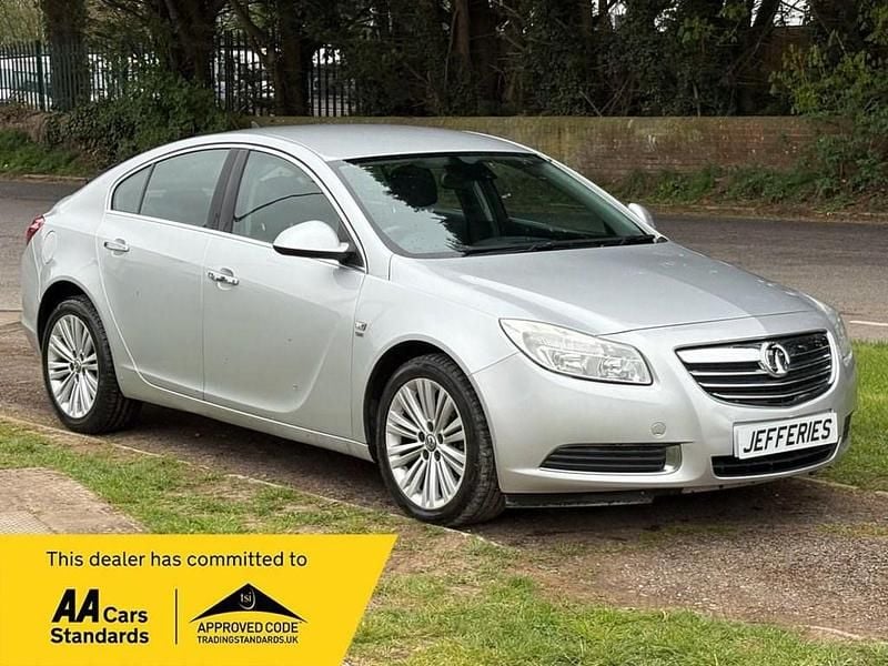 Second-hand Vauxhall Insignia S 160 CP (117 kW) 2012 Argintiu Hatchback