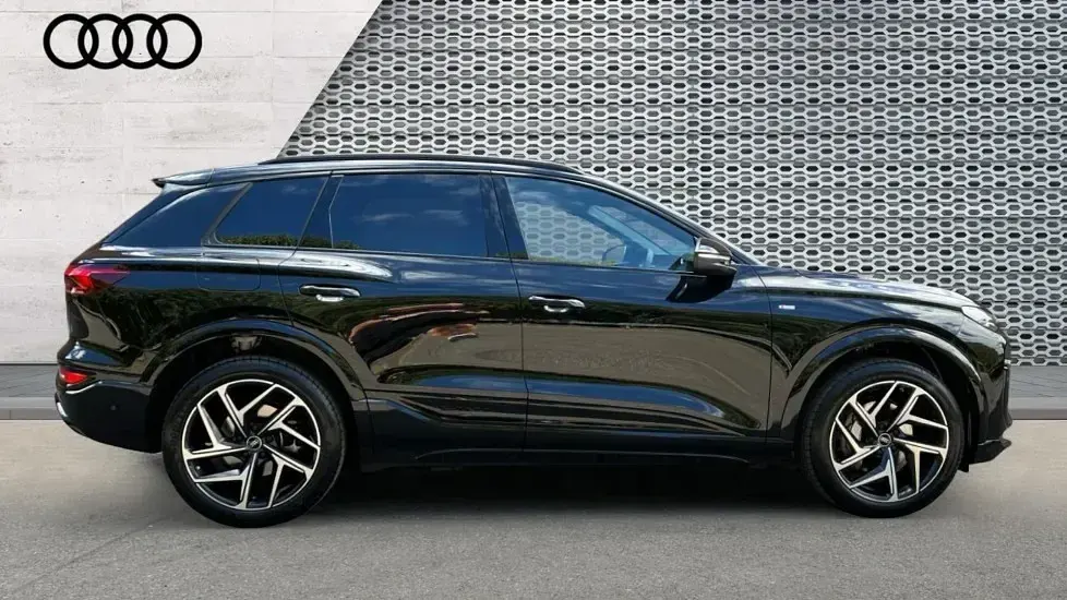 Used Audi Q6 e-tron Black Edition 225 kW (306 HP) 2026 Black SUV