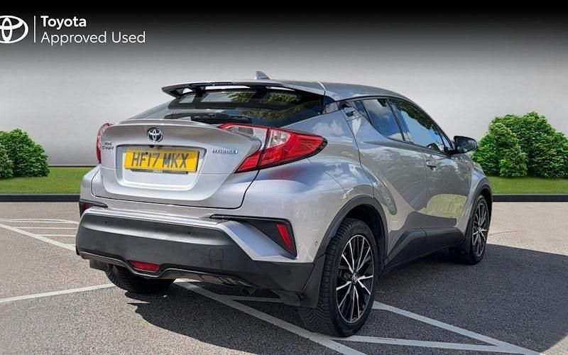 Używany Toyota C-HR 122 KM (89 kW) 2017 Srebrny SUV