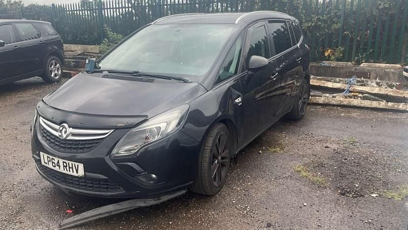 Black Used 2015 Vauxhall Zafira SRi MPV | £2,980 (Good price) - Image 1/4