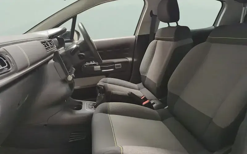 Usado Citroën C3 PureTech 83 CV (61 kW) 2023 Gris Utilitario