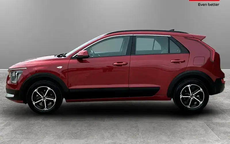 Used Kia Niro 129 HP (94 kW) 2024 Red SUV