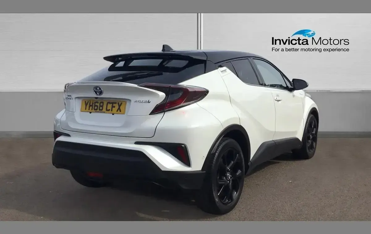 Used Toyota C-HR 122 HP (89 kW) 2018 White SUV