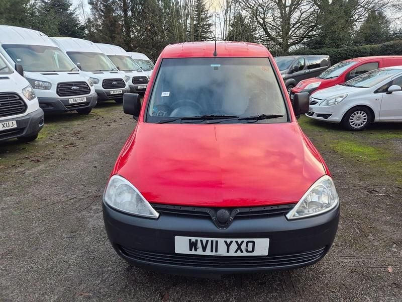 Used Vauxhall Combo 2011 Red MPV