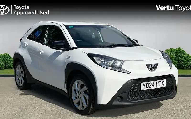 Used Toyota Aygo X PURE 72 HP (52 kW) 2024 SUV