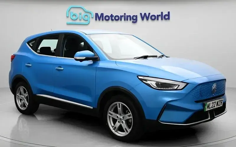 Usado MG ZS SE 130 kW (177 HP) 2022 Azul SUV