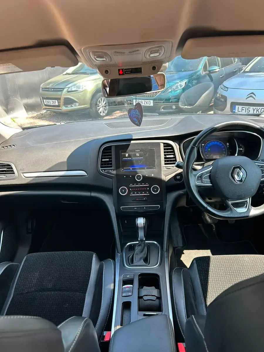 Used Renault Mégane IV Dynamique 110 HP (80 kW) 2016 Black Hatchback
