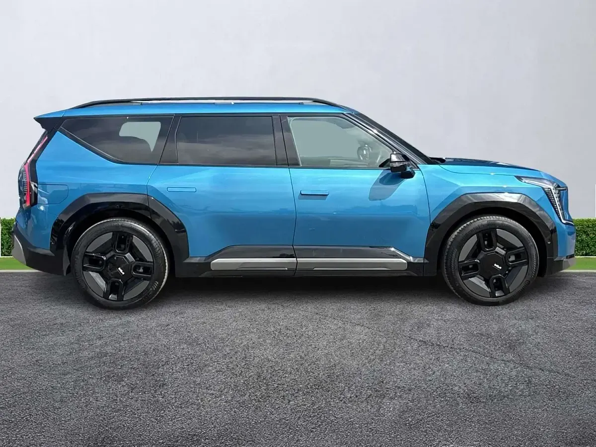 Used Kia EV9 GT-Line S 281 kW (383 HP) 2024 Blue SUV