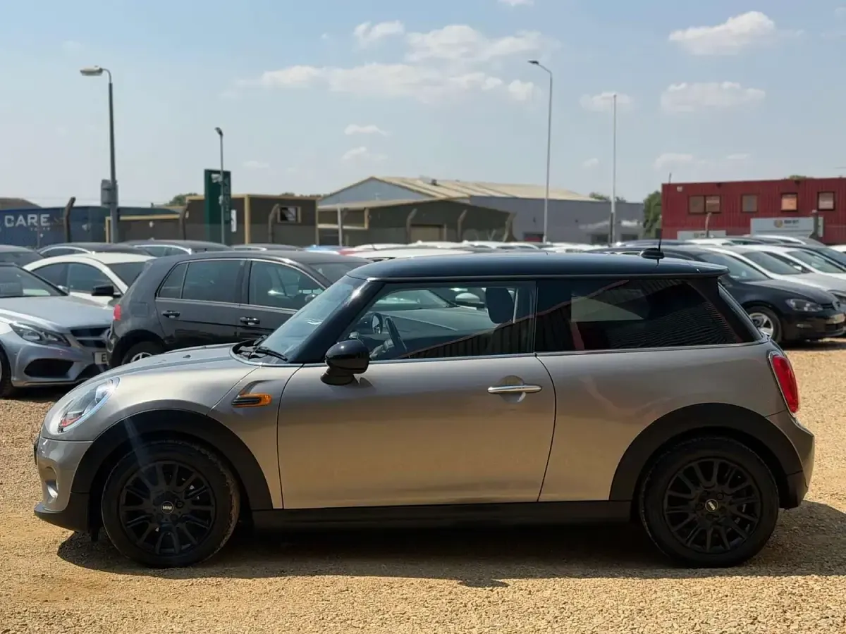 Used Mini Cooper D Hatch 2016 Silver Hatchback