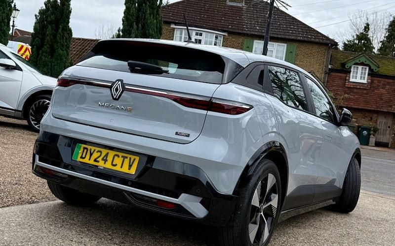 Used Renault Megane E-Tech Equilibre 160 kW (218 HP) 2023 Hatchback