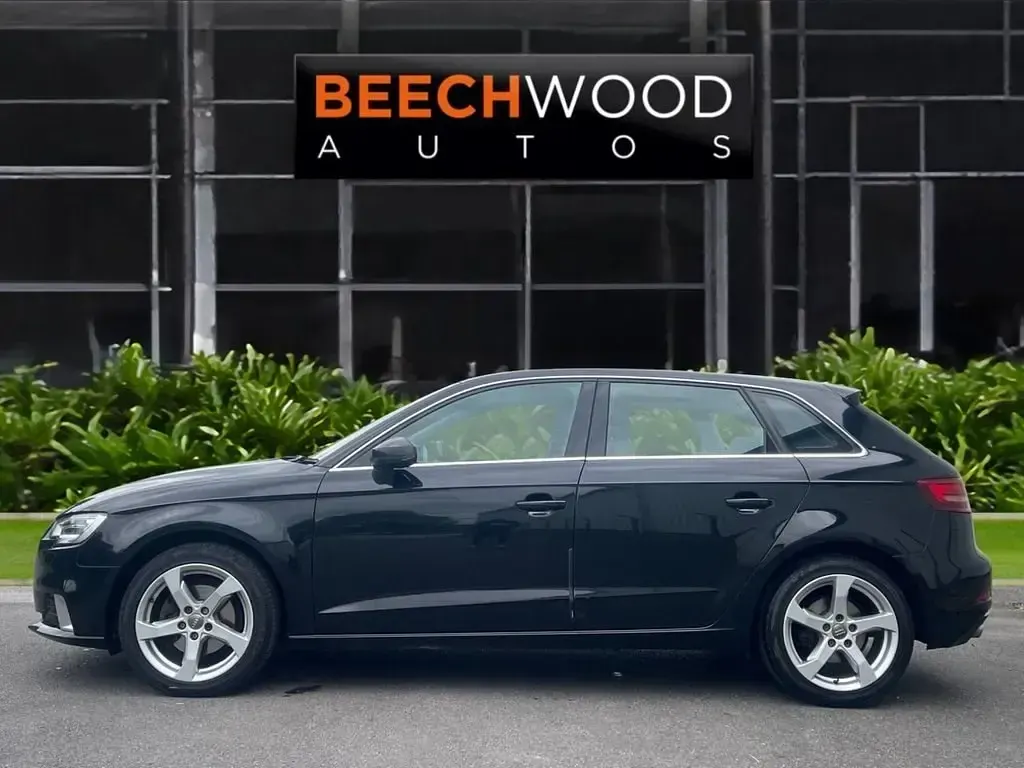 Usado Audi A3 Sport 150 CV (110 kW) 2017 Negro Utilitario
