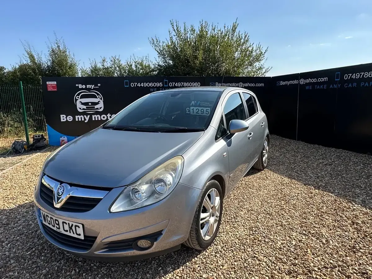Used Vauxhall Corsa Design Edition 2009 Silver Hatchback