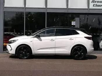 Used Vauxhall Grandland X Elite 2023 White SUV