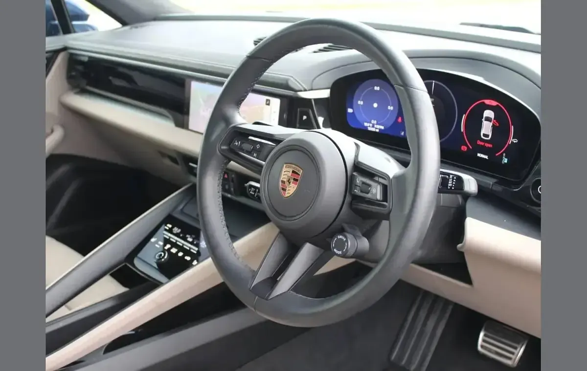 Used Porsche Macan 380 kW (517 HP) 2025 Blue SUV