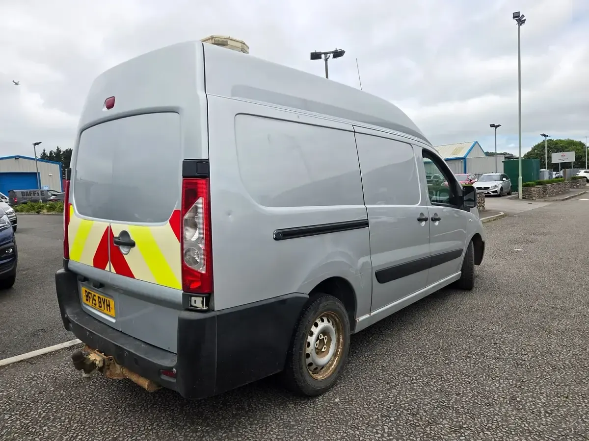 Used Peugeot Expert 2015 Silver Van