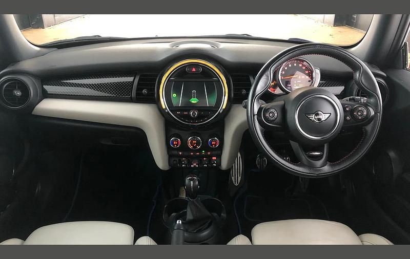 Used Mini Cooper S Hatch 189 HP (139 kW) 2018 Blue Hatchback