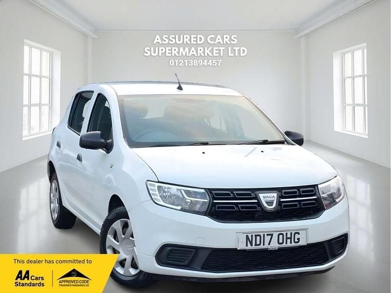 Used Dacia Sandero Ambiance 75 HP (55 kW) 2017 White Hatchback