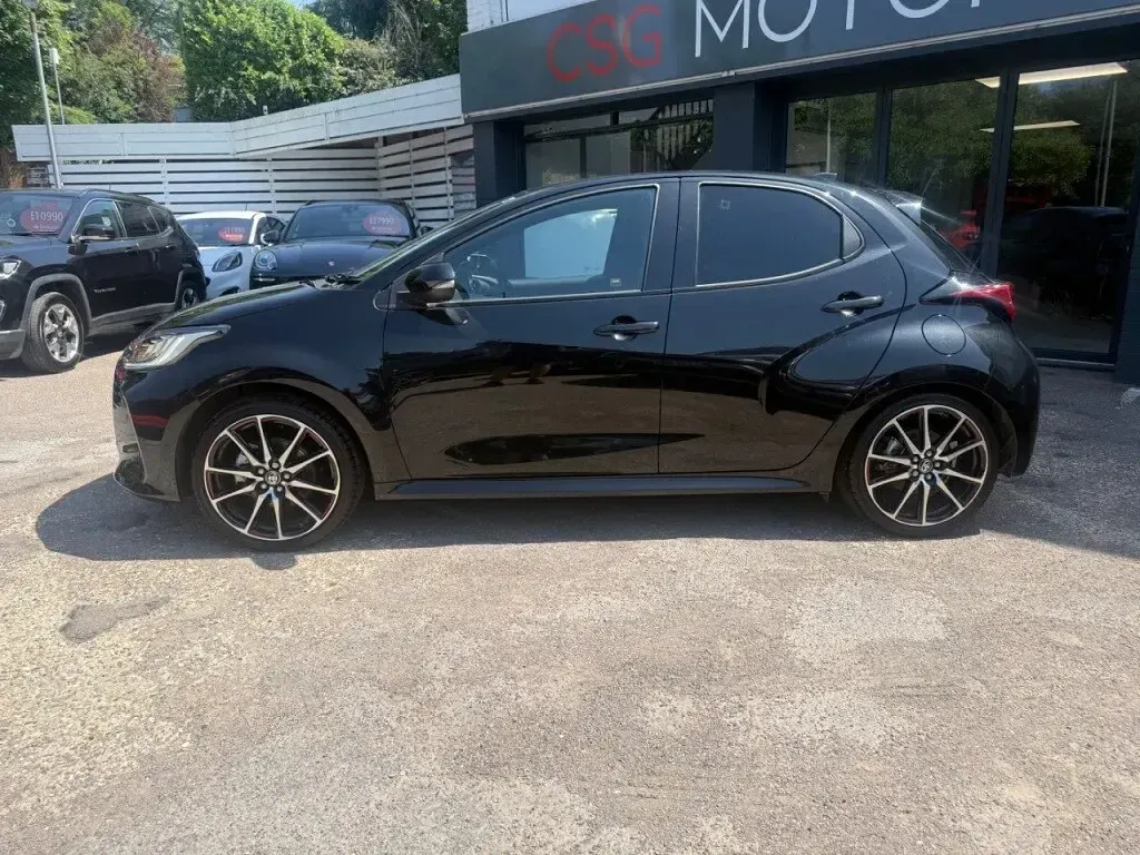 Used Toyota Yaris Sport 91 HP (66 kW) 2024 Black Hatchback
