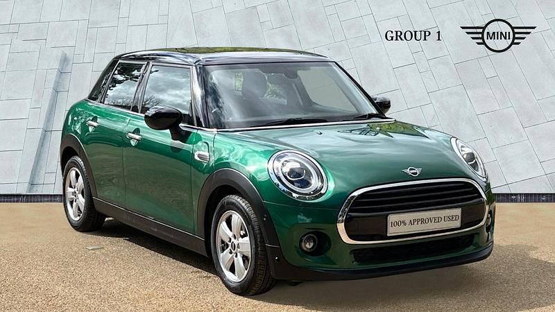 Begagnad Mini Cooper Classic 136 HK (100 kW) 2020 Grön Halvkombi