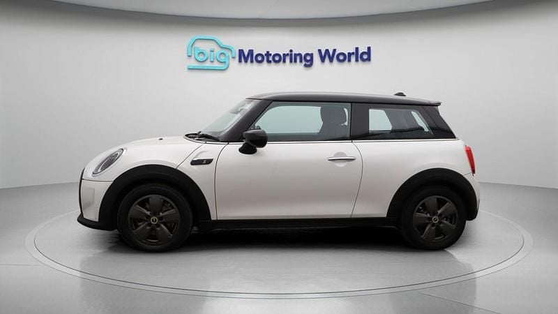 Used Mini Cooper S Hatch 135 kW (184 HP) 2023 White Hatchback