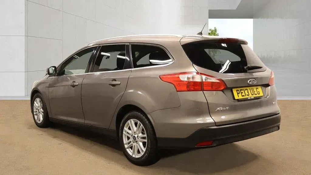 Used Ford Focus Titanium 115 HP (84 kW) 2013 Brown Estate