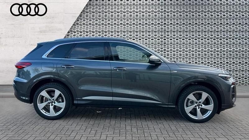 New Audi Q5 S-Line 204 HP (150 kW) 2026 Grey SUV