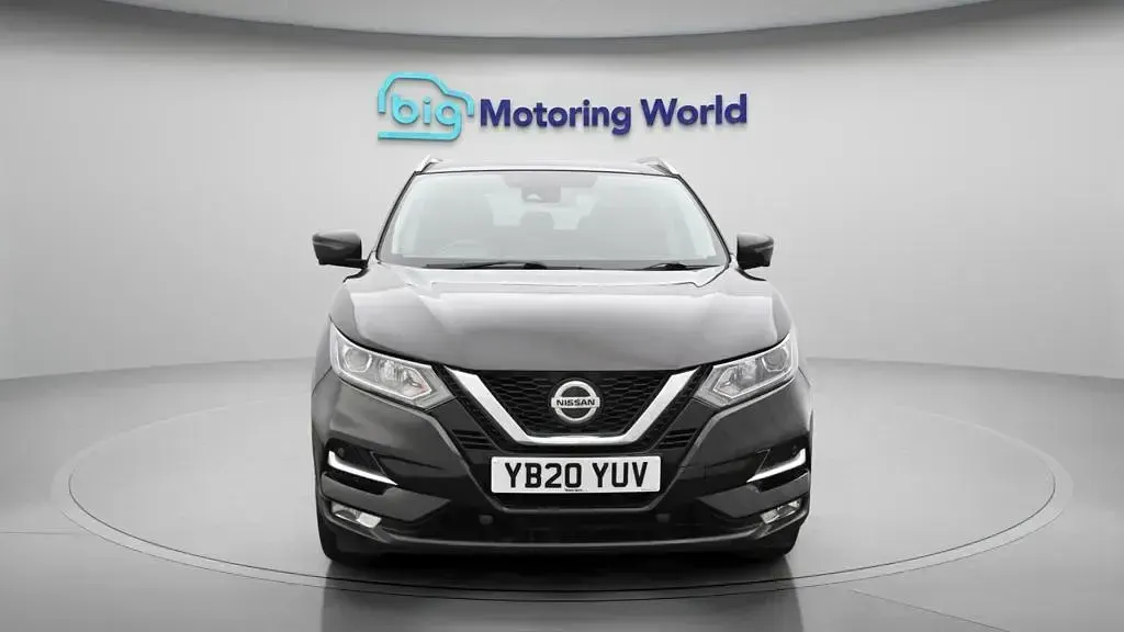 Used Nissan Qashqai N-Connecta 140 HP (102 kW) 2020 Black SUV