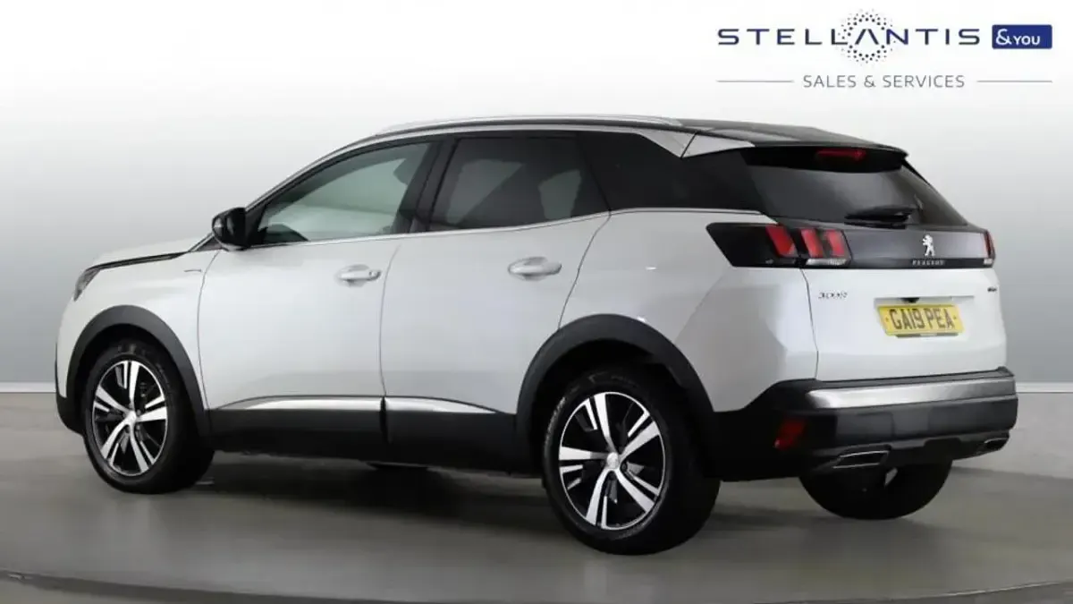 Used Peugeot 3008 GT-line 129 HP (94 kW) 2019 White SUV