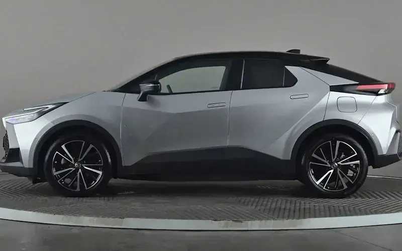 Used Toyota C-HR 223 HP (164 kW) 2026 SUV