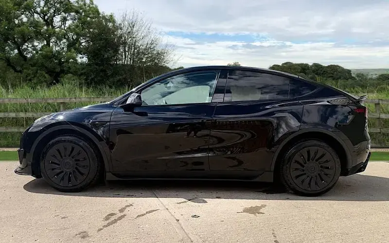 Used Tesla Model Y Long Range AWD 286 kW (389 HP) 2025 SUV