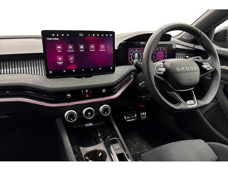 Used Skoda Superb SportLine 150 HP (110 kW) 2025 Graphite grey metallic Estate