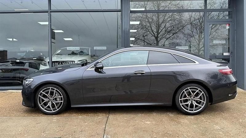 Second-hand Mercedes E300 AMG Line Premium 258 CP (189 kW) 2022 Gri Coupe