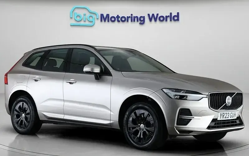 Used Volvo XC60 Core 250 HP (183 kW) 2023 SUV