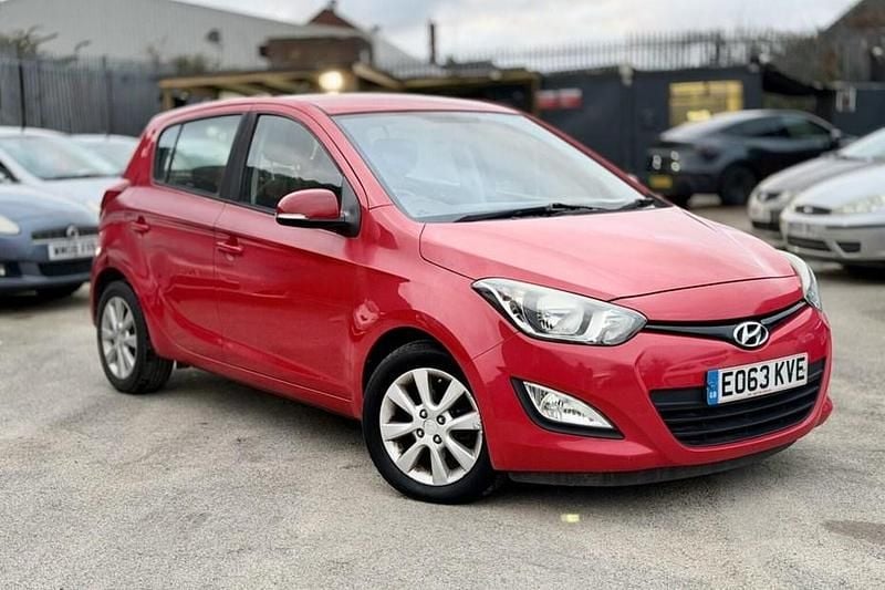 Red Used 2013 Hyundai i20 Active Hatchback | £2,990 (Good price) - Image 1/1