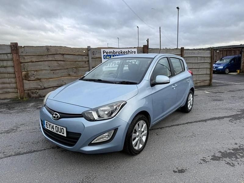 Used Hyundai i20 Active 85 HP (62 kW) 2014 Blue Hatchback