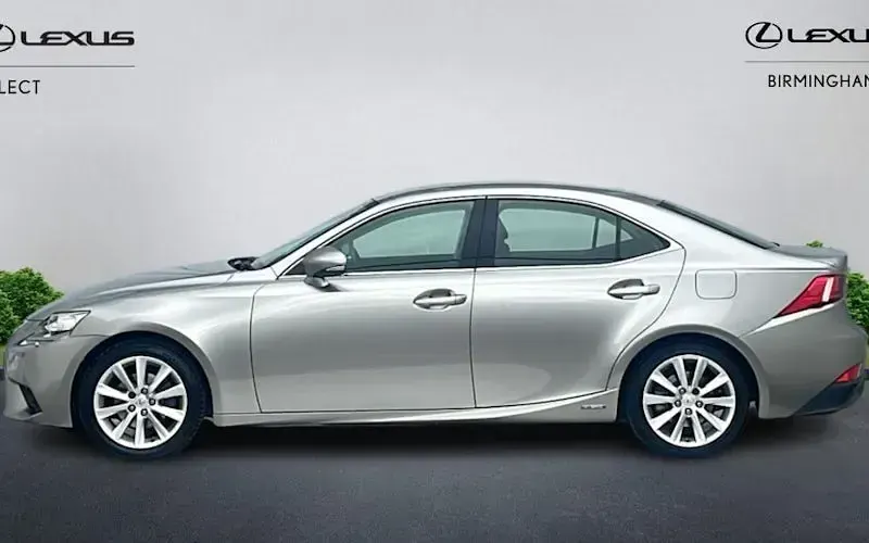 Used Lexus IS300h Luxury Line 223 HP (164 kW) 2016 Sedan