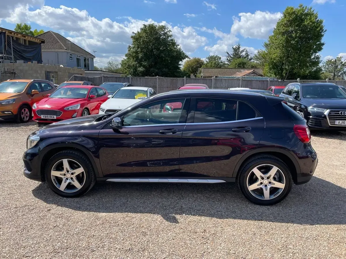 Used Mercedes GLA220 AMG line 174 HP (127 kW) 2015 Mauve/purple SUV