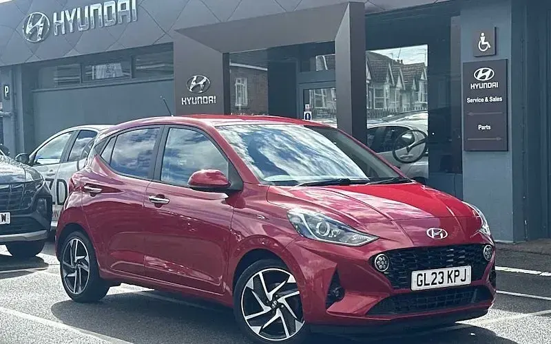 Used Hyundai i10 Premium 84 HP (61 kW) 2023 Hatchback