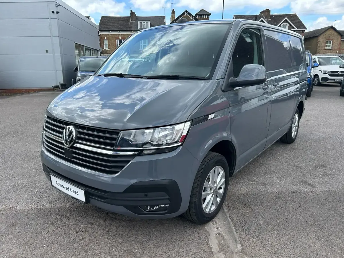Usado VW Transporter Highline 2022 Cinzento Van